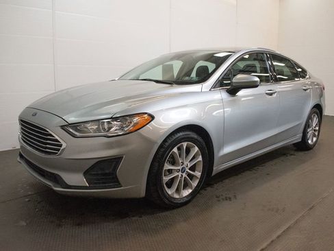 Used 2020 Ford Fusion SE FWD image 8