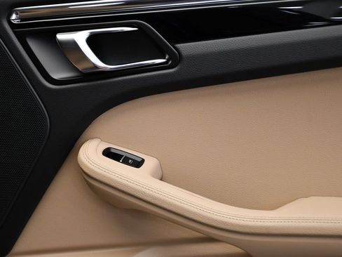 Certified 2026 Porsche Macan Turbo AWD/4WD image 50