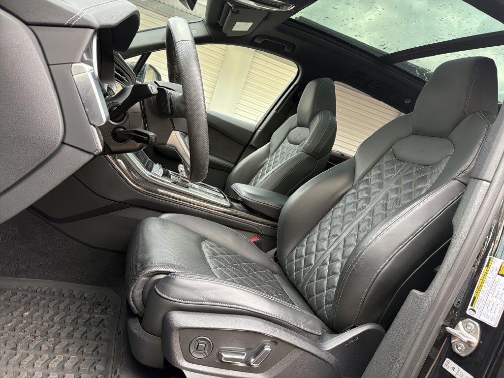 Used 2023 Audi SQ7 Premium Plus AWD/4WD image 16
