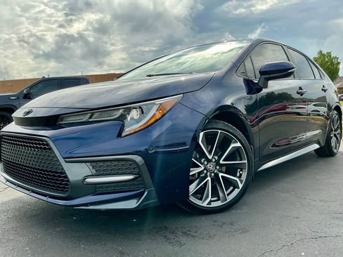 Used 2022 Toyota Corolla SE FWD image 3