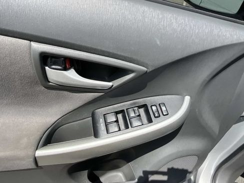 Used 2010 Toyota Prius Two FWD image 29