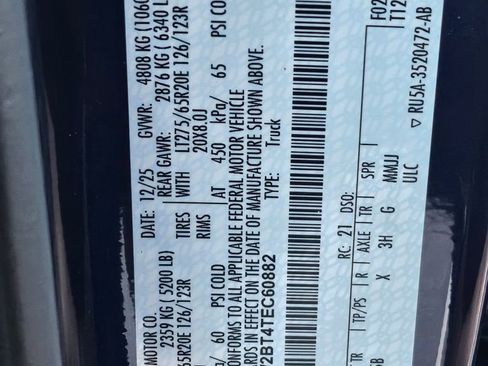 New 2026 Ford F250 Lariat w/ Black Appearance Package image 40