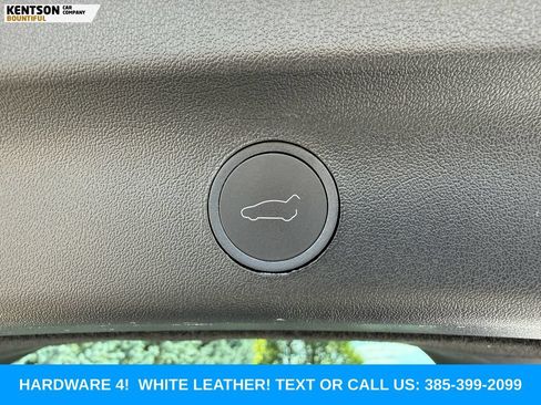 Used 2023 Tesla Model Y Long Range AWD/4WD image 29