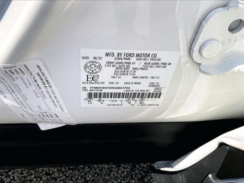 Used 2022 Ford Explorer XLT AWD/4WD image 37