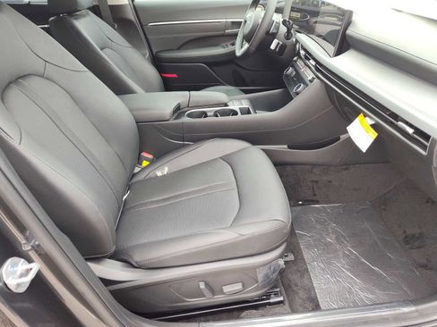 New 2025 Hyundai Sonata Limited image 19