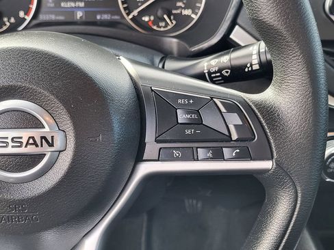Used 2022 Nissan Altima 2.5 SV FWD image 14