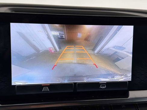 Used 2023 GMC Sierra 1500 SLT w/ SLT Premium Package image 28