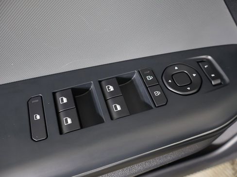 Used 2025 Kia K4 LXS image 34