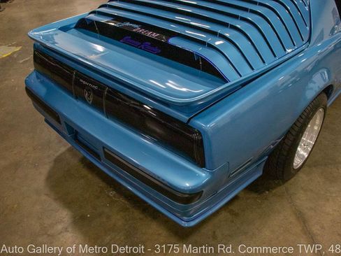 Used 1988 Pontiac Firebird Formula image 15