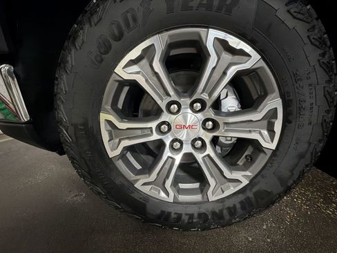 New 2026 GMC Sierra 1500 SLE image 31