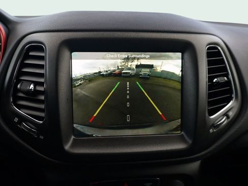 Used 2019 Jeep Compass Trailhawk w/ Cold Weather Group image 28