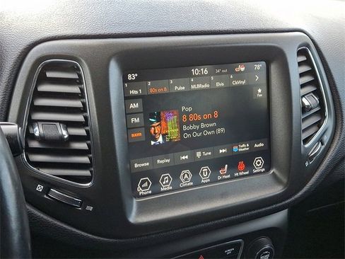 Used 2018 Jeep Compass Trailhawk w/ Cold Weather Group image 17