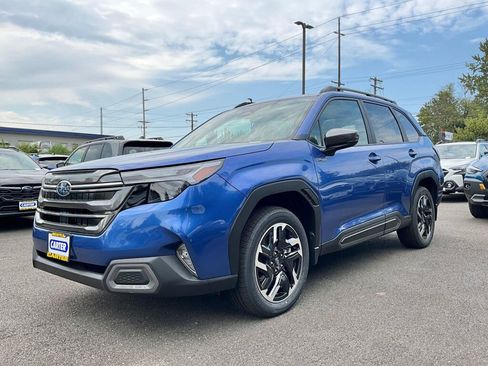 Used 2025 Subaru Forester Limited AWD/4WD image 4