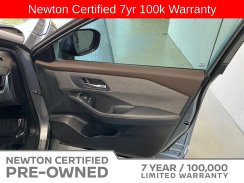 Used 2023 Nissan Rogue SV FWD image 38