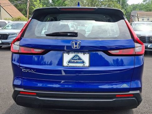 Used 2023 Honda CR-V LX image 5
