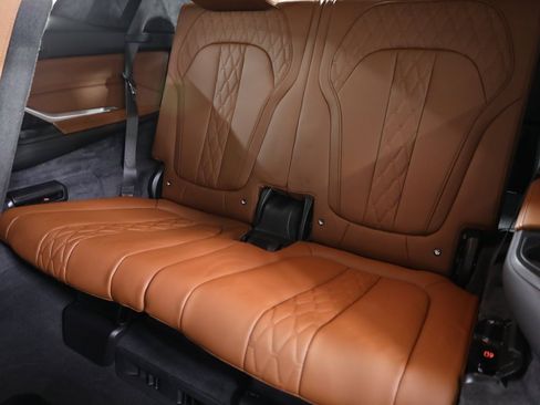Used 2026 BMW X7 M60i image 55