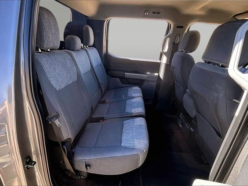 Used 2021 Ford F150 XLT image 28