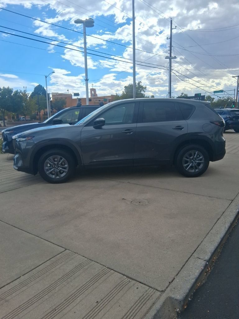 New 2026 MAZDA CX-5 Select AWD/4WD image 2