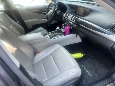 Used 2017 Lexus LS 460 AWD w/ Comfort Package image 21