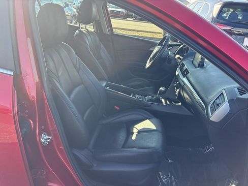 Used 2018 MAZDA MAZDA3 Touring image 10