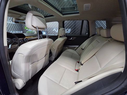 Used 2015 Mercedes-Benz GLK 350 2WD image 27