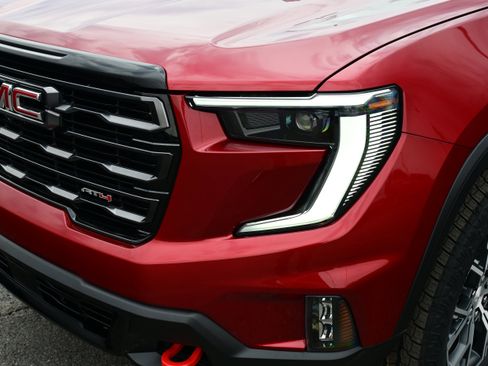 New 2026 GMC Acadia AT4 w/ Luxury Package AWD/4WD image 12