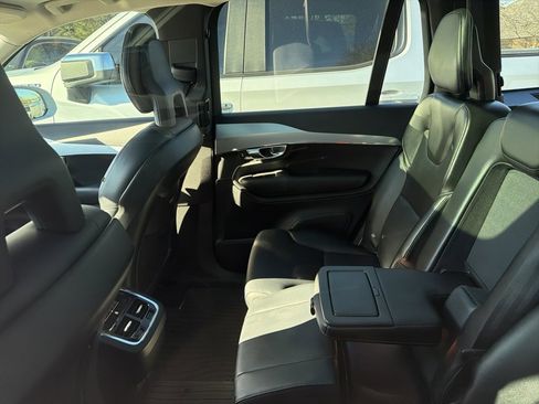 Used 2018 Volvo XC90 T5 Momentum w/ Convenience Package image 10