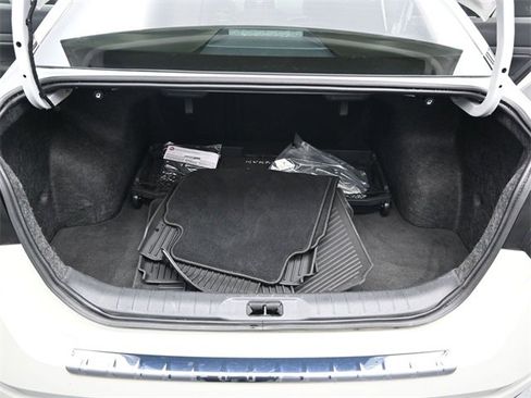 Used 2023 Nissan Altima 2.5 SV image 14