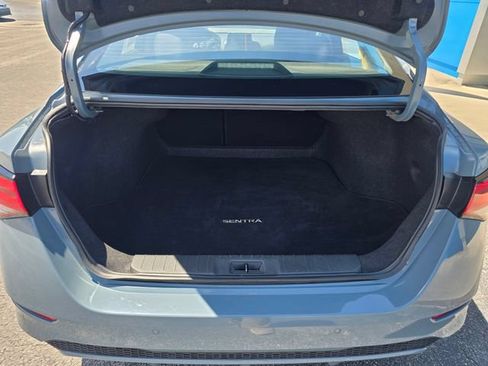 Used 2024 Nissan Sentra SV FWD image 31
