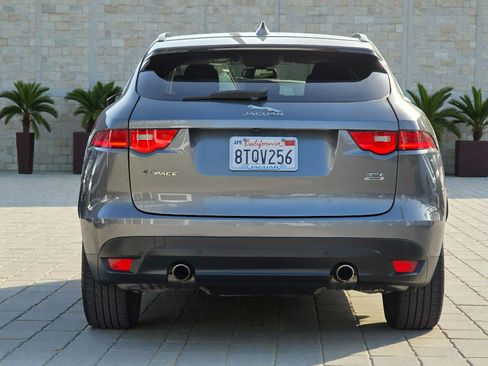 Used 2017 Jaguar F-PACE Prestige image 6