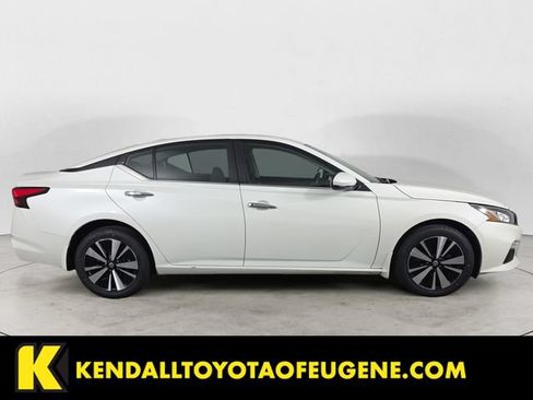 Used 2022 Nissan Altima 2.5 SV w/ SV Premium Package AWD/4WD image 4