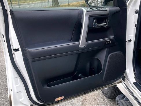 Certified 2022 Toyota 4Runner Limited image 21