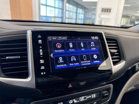 Certified 2017 Honda Pilot Touring image 32