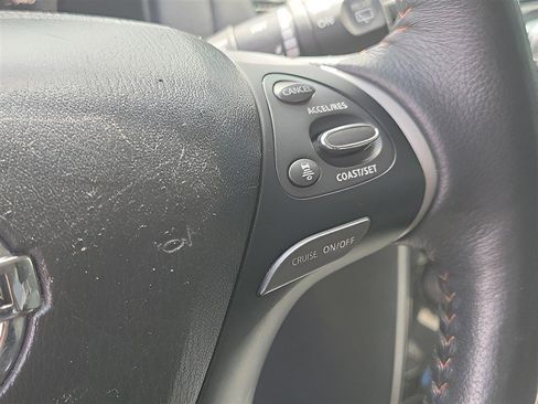 Used 2020 Nissan Pathfinder SL AWD/4WD image 21