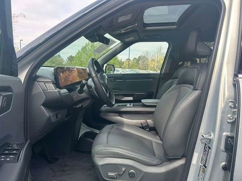 Used 2026 Kia EV9 Light image 6