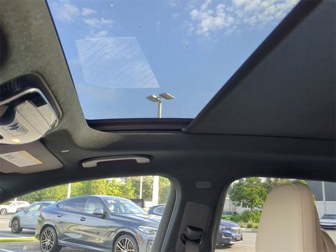 Used 2024 Mercedes-Benz GLC 300 4MATIC image 21