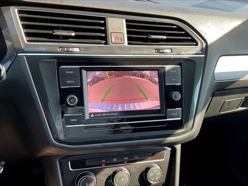 Used 2020 Volkswagen Tiguan S FWD image 14