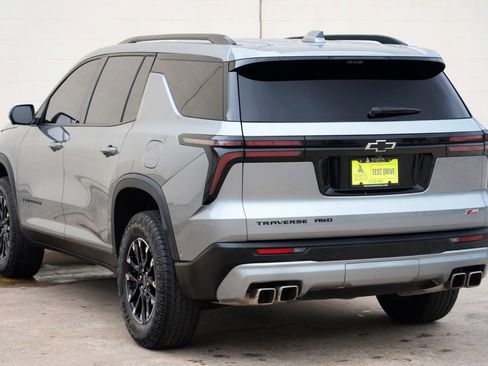 Used 2024 Chevrolet Traverse Z71 w/ Enhanced Driving Package AWD/4WD image 46