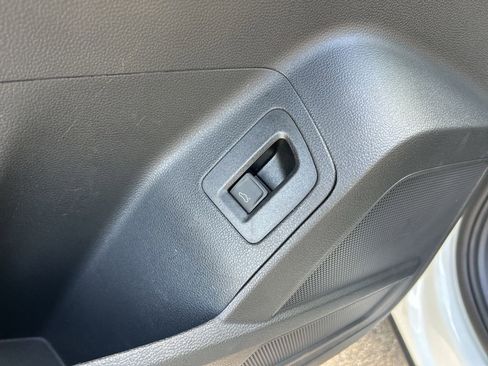 Used 2022 Volkswagen Atlas Cross Sport SE image 20