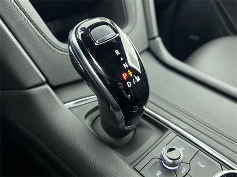 Certified 2025 Cadillac XT5 Luxury image 16