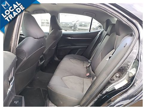 Used 2018 Toyota Camry LE image 24