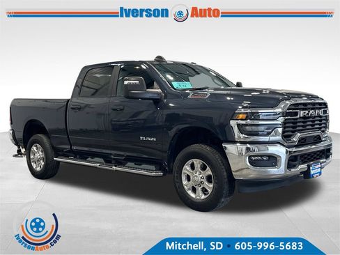 Used 2026 RAM 2500 Big Horn AWD/4WD image 1