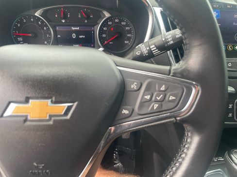 Used 2021 Chevrolet Equinox Premier w/ Redline Edition AWD/4WD image 12