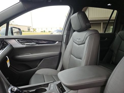 New 2025 Cadillac XT6 Premium Luxury w/ Technology Package image 22
