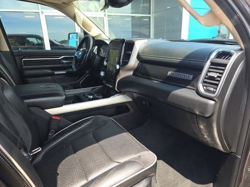 Used 2021 RAM 1500 Laramie AWD/4WD image 5