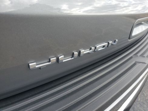 New 2026 GMC Yukon Denali w/ Sun & Power Step Package image 6