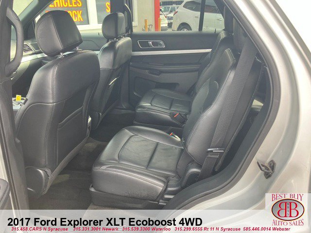 Used 2017 Ford Explorer XLT w/ Equipment Group 202A AWD/4WD image 11