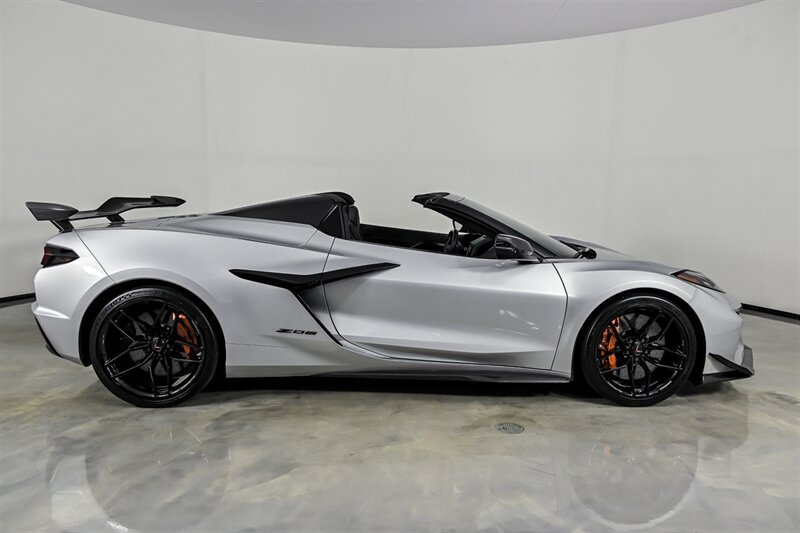 Used 2026 Chevrolet Corvette Z06 RWD image 10