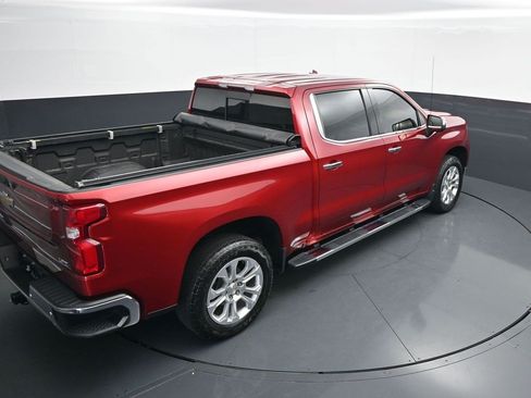 Used 2023 Chevrolet Silverado 1500 LTZ AWD/4WD image 18