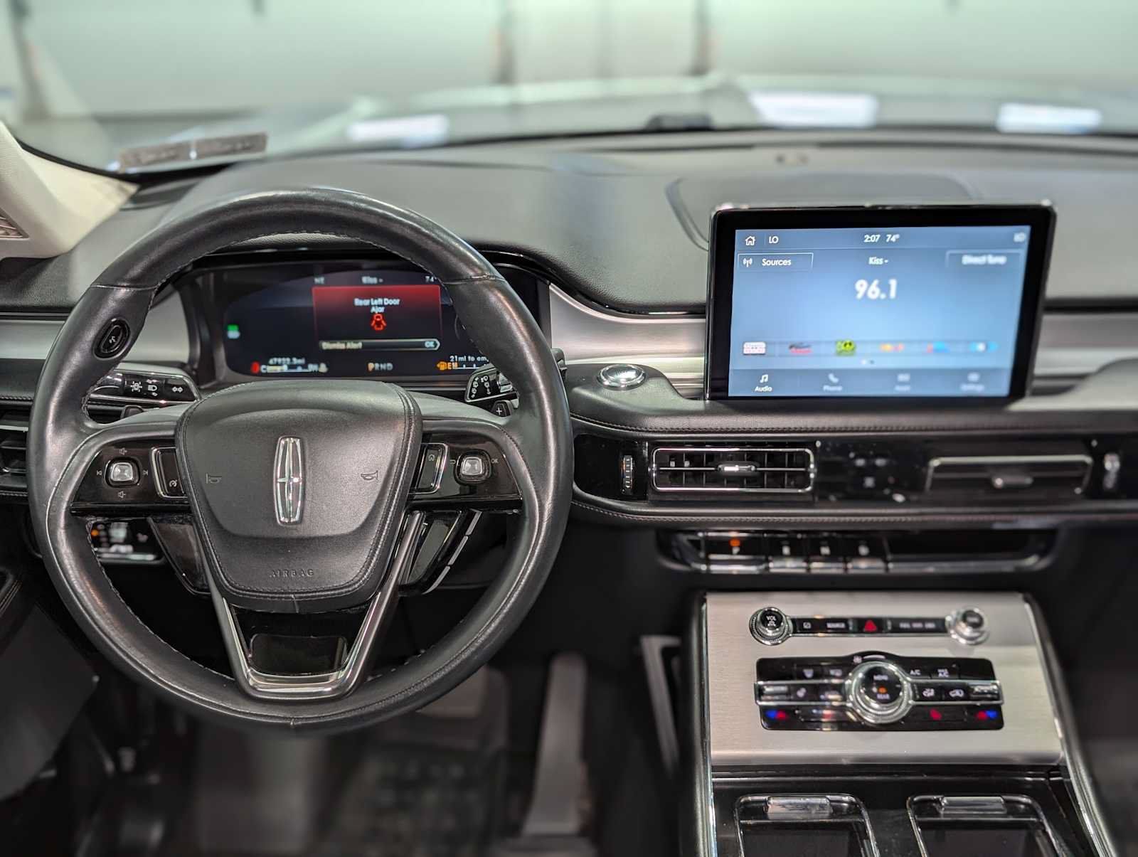 Used 2021 Lincoln Aviator AWD w/ Elements Package image 16